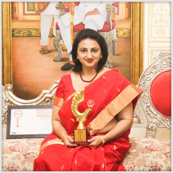 Ridhi Bahl - delhi astrologer, vastu services in india and abroad