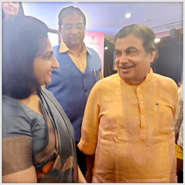 Ridhi Bahl - delhi astrologer, vastu services in india and abroad