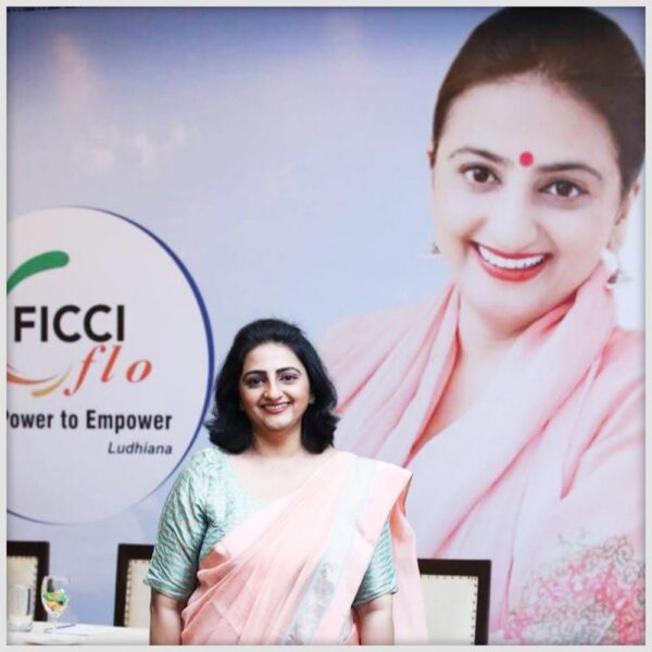 Ridhi Bahl - delhi astrologer, vastu services in india and abroad